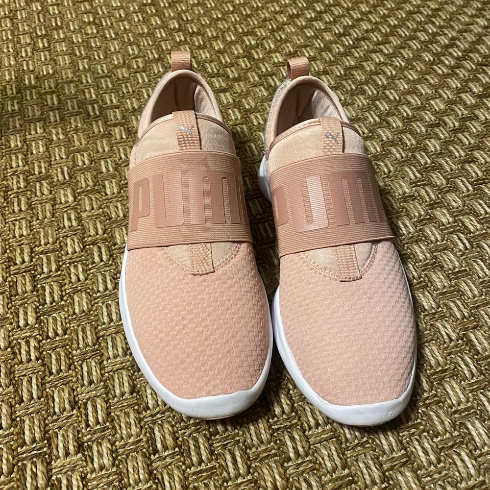 Puma Sneakers